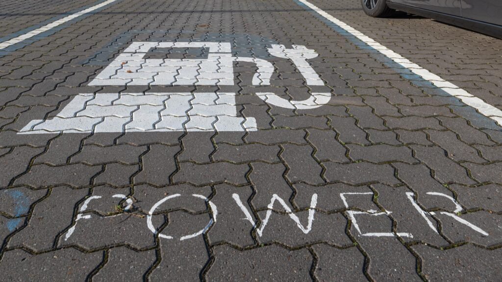 Symbol einer Ladestation für Elektroautos